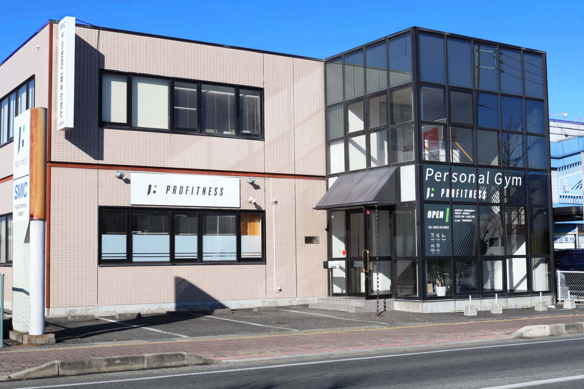 プロフィットネス店内